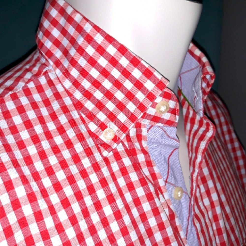 Tailorbyrd mens red and white plaid cotton shirt. Medium